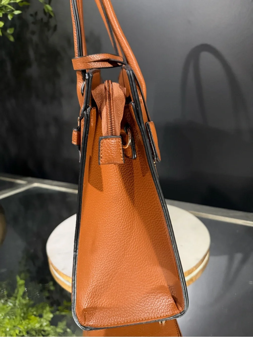 Classic Structured Leather Tote Bag - Tan